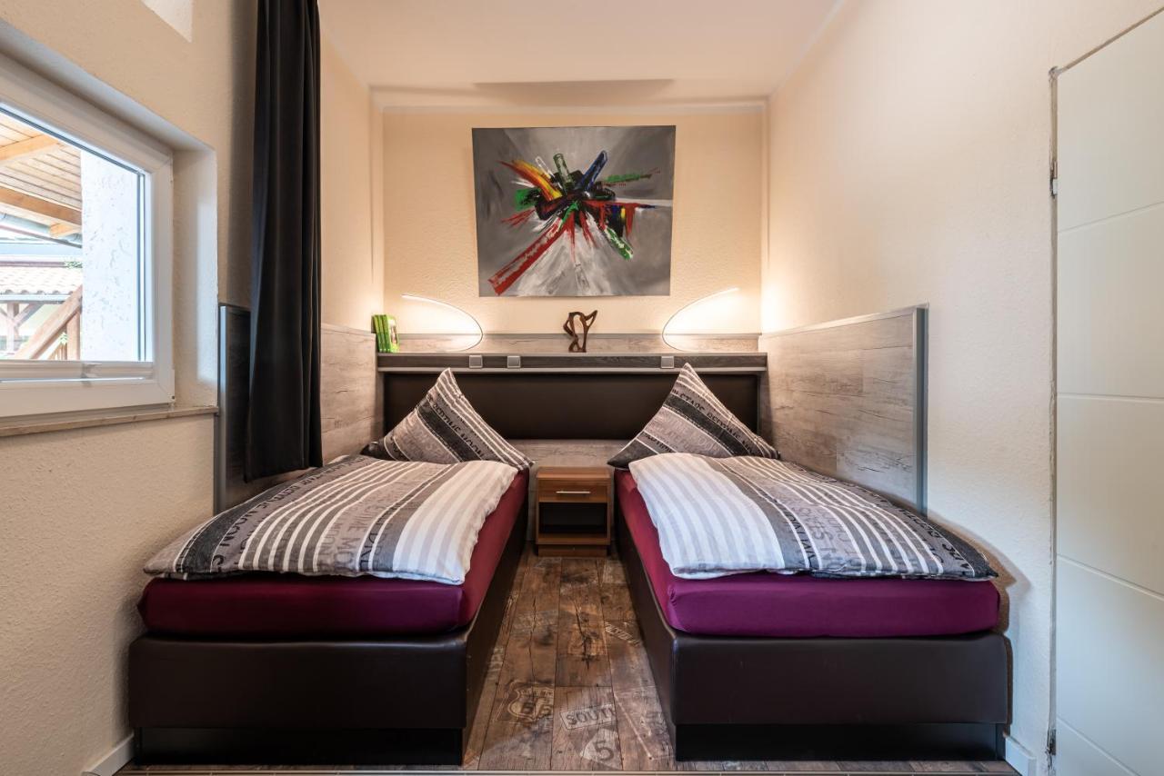 Land-hotel Zum Schwan, Garni Weilerswist-metternich, 3 E-ladestationen, Naehe Phantasialand, Palmenparadies Euskirchen 3* Weilerswist